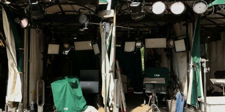 Principales cadenas de TV de EE.UU. suspenden cobertura conjunta de Trump tras el veto