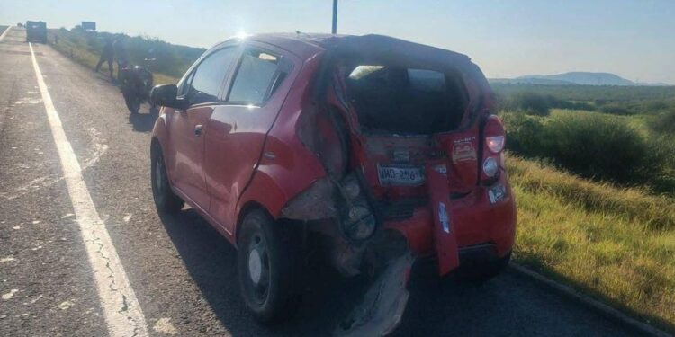 Motociclista pierde la vida tras chocar contra un auto