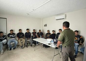 Capacitan a motociclistas de reparto en seguridad vial en Ciudad Valles