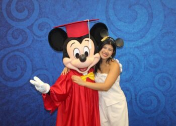 Estudiantes de la UASLP Zona Huasteca viven experiencia internacional en Disney