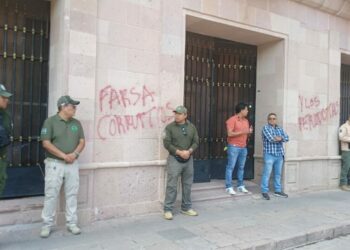 Refuerzan seguridad en el Congreso del Estado tras acoso a bancada de Morena