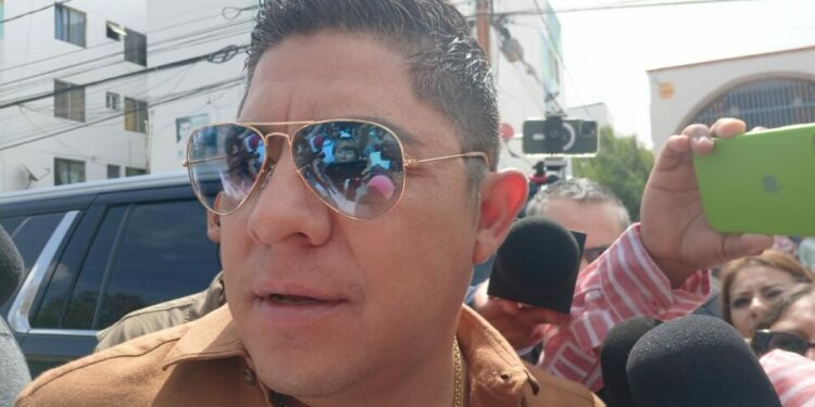 Funcionarios que busquen cargo de elección popular deben renunciar en diciembre: Gobernador