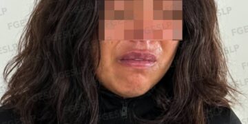 Detienen en Rioverde a mujer acusada de violencia familiar contra una menor
