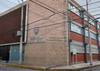 VIDEO | Desalojan a estudiantes de la primaria Ignacia Aguilar por balacera en calles aledañas