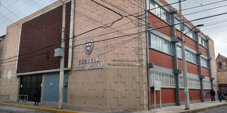 VIDEO | Desalojan a estudiantes de la primaria Ignacia Aguilar por balacera en calles aledañas