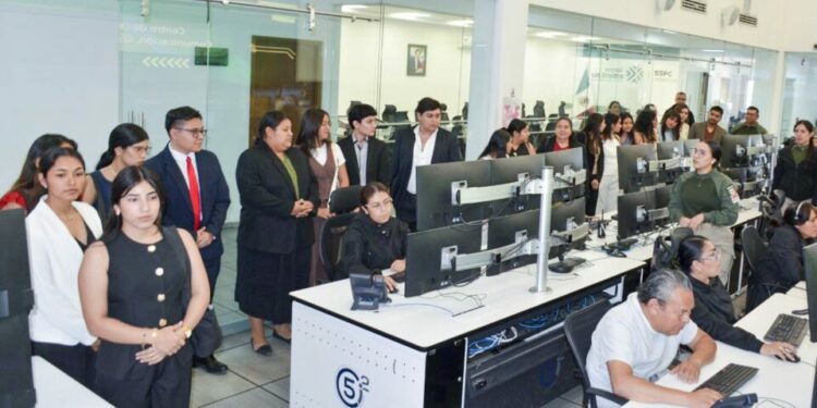Acerca C5i2 a estudiantes de Tamuín sistemas de vigilancia y atención de emergencias