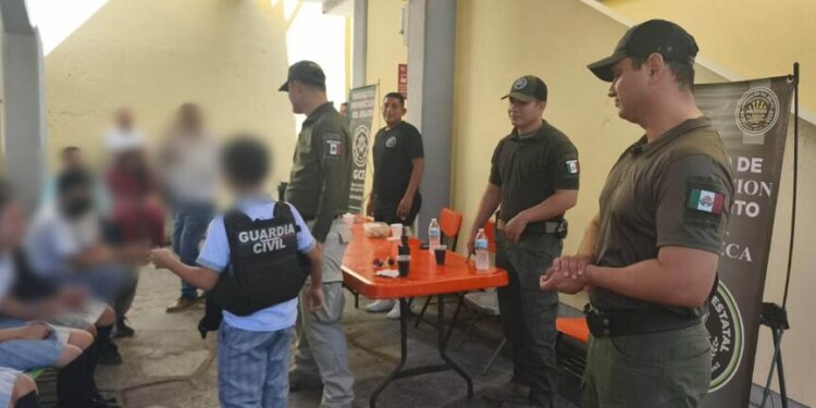 Más de 130 estudiantes y docentes participan en jornada de prevención en Xilitla