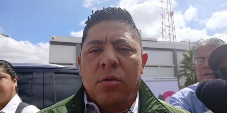 VIDEO | El gobernador entrega nuevas patrullas para la zona metropolitana