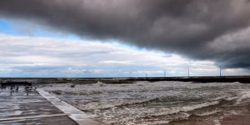 Tormenta tropical Norbert surge frente a México en medio del monzón y onda tropical