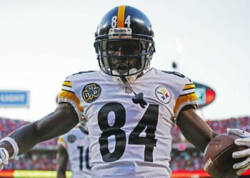 Exjugador de NFL Antonio Brown llega a acuerdo para evitar cárcel por intento de homicidio
