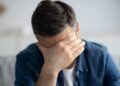 Dolor de cabeza: las señales de alarma que requieren atención médica inmediata