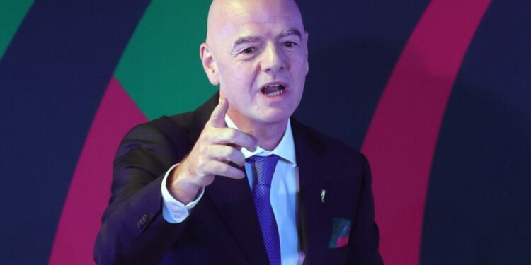 Francia retira su apoyo al presidente de la FIFA, Gianni Infantino