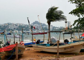 ¿Dónde y cuándo tocaría tierra el huracán ‘Polo’? Marina emite alerta
