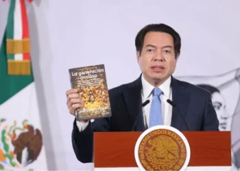 Mario Delgado atribuye baja comprensión lectora en prueba PISA al uso excesivo de celulares