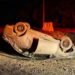 Vehículo termina volcado en zanja de acceso a Tamuín