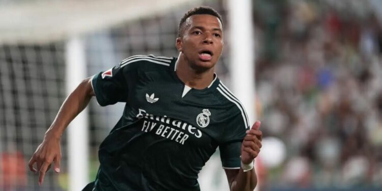 Mbappé y Vinícius, en el gran debate migratorio de España tras tapar mensaje sobre Ceuta