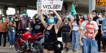 Agente de ICE dispara a venezolano en Austin, Texas; su estado es ‘grave’