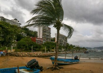 ‘Polo’ se convierte en huracán categoría 4; se ubica frente a Guerrero y Michoacán
