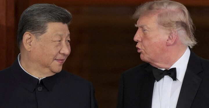 Trump planteó a Xi venderle armas a China, afirma embajador de EE.UU.