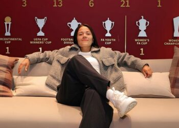 Rebeca Bernal hace historia, es la primera mexicana que jugará en el Manchester United