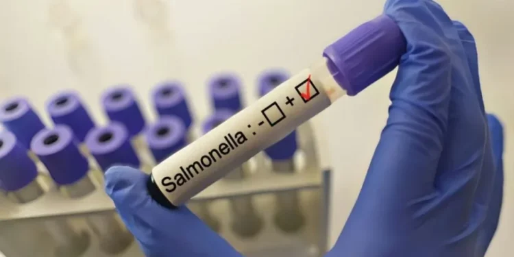 Salud confirma brote de salmonela en Hospital General de México; hay 135 afectados