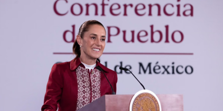 En épocas de mayor injerencismo, un presidente o gobernador no debe tener doble nacionalidad: Sheinbaum