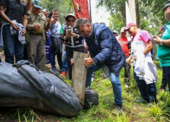 ‘No estoy de acuerdo con lo que hicieron con la estatua’ de Calderón: Sheinbaum