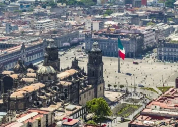Economía desacelera crecimiento; se expandió apenas 0.1% en el mes patrio