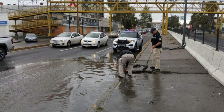 Desniveles y zonas de escurrimientos concentran riesgos durante las lluvias en SLP