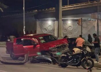 Fuerte choque en la carretera 57 deja cuatro personas lesionadas