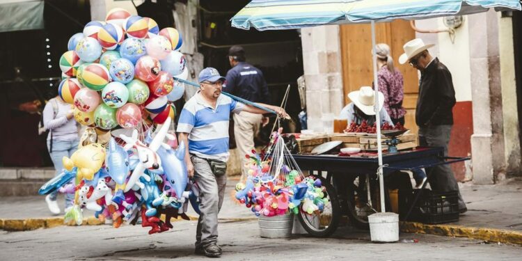 Más de la mitad de los trabajadores en San Luis Potosí labora en la informalidad
