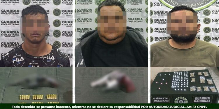 Detienen a tres personas por armas y presuntos delitos contra la salud en la capital