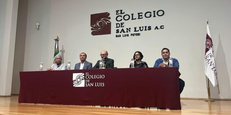 Conmemoran el Día del Cronista Potosino y destacan la preservación de la historia estatal
