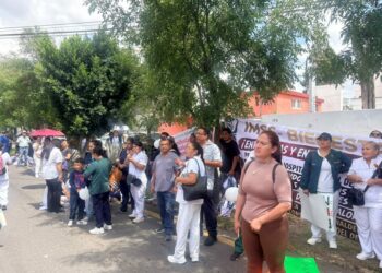 VIDEO | Trabajadores de IMSS-Bienestar exigen diálogo directo con coordinador estatal