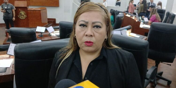 Autoridades municipales no deben otorgar permisos a menores para el uso de motocicletas: Jáuregui Mendoza