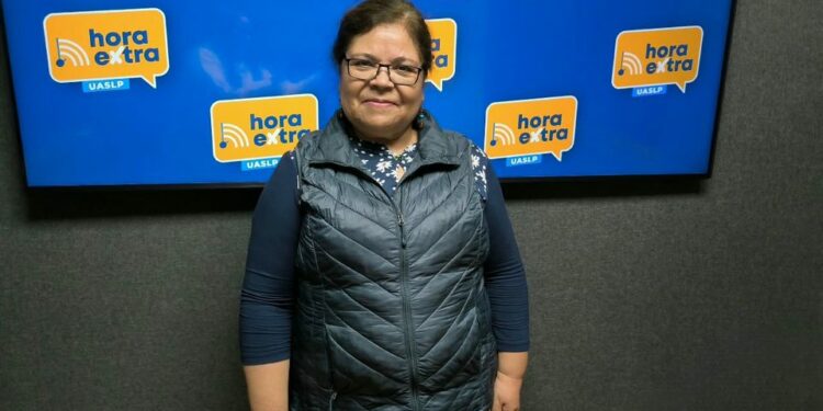 Catalina Alfaro recibe la Cátedra Pedro Medellín Milán por su trayectoria en investigación del agua
