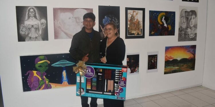 Cobach presenta exposición de arte estudiantil en el Museo de Arte Contemporáneo