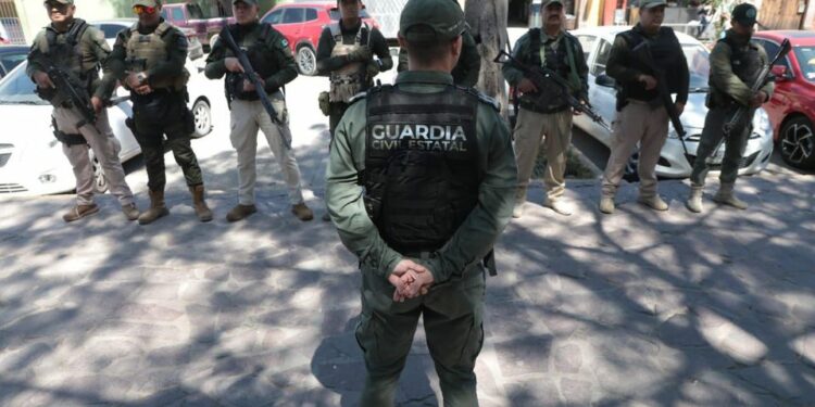 Detiene Guardia Civil Estatal a 32 personas y asegura droga, armas y “ponchallantas” en San Luis Potosí