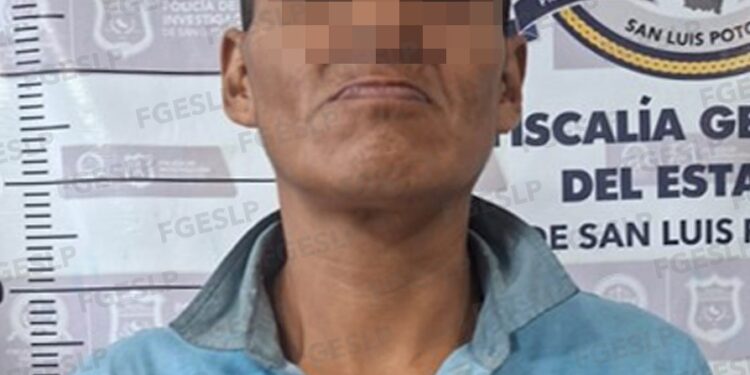Detienen a dos hombres por violencia familiar en Aquismón y Tamazunchale