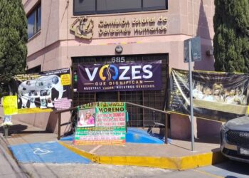 Ciudadanos toman instalaciones de la CEDH y exigen renuncia de directivas