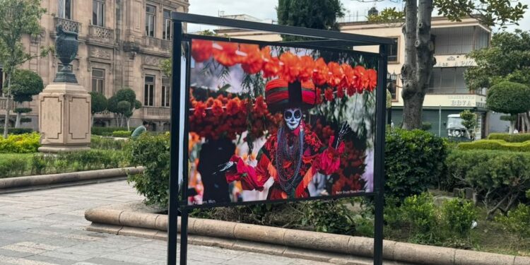 Invitan a la exposición fotográfica Xantolo se vive en tu ciudad y en el mundo