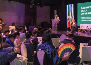 Entregan reconocimientos a más de 45 participantes de taller literario en Escalerillas