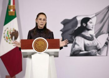 Advierte Sheinbaum que “la derecha internacional sí quiere intervenir” en México