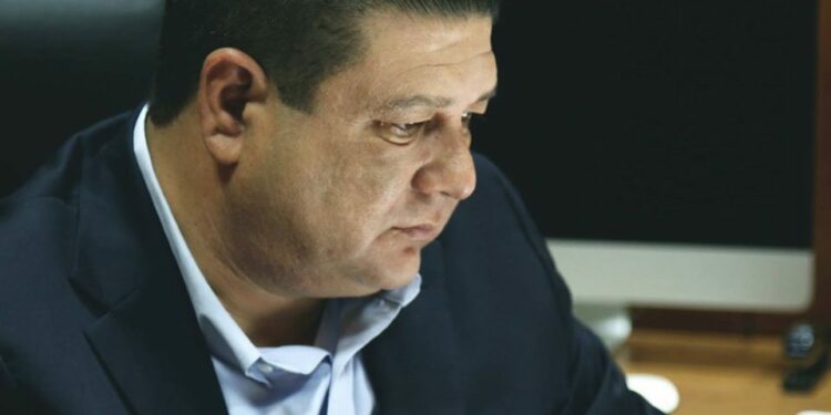 César Jáuregui impugnará proceso por ejercicio ilegal