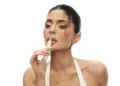 Así es la rutina de noche de Kylie Jenner: los productos clave y el paso a paso para mantener una piel radiante