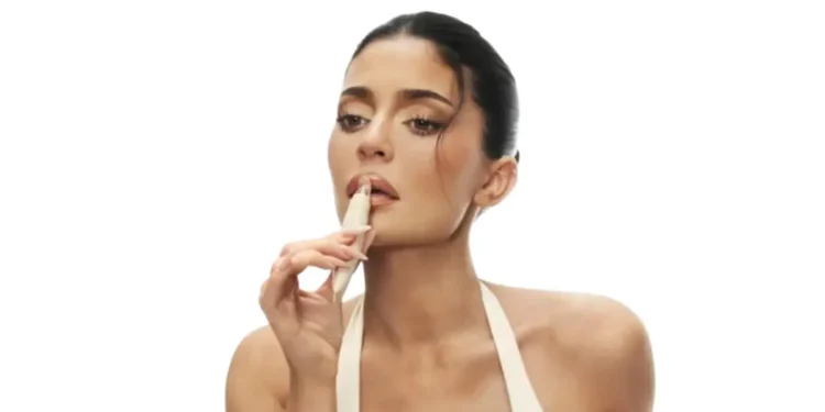 Así es la rutina de noche de Kylie Jenner: los productos clave y el paso a paso para mantener una piel radiante
