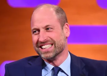 El príncipe Guillermo hace historia con una inesperada aparición en televisión y sorprendentes confesiones sobre su familia