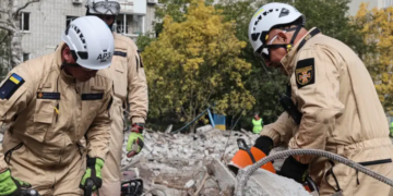 Ataques rusos dejan al menos 26 muertos y alrededor de 100 heridos en Ucrania