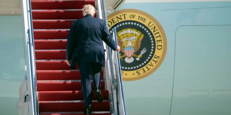 Trump impide de nuevo a la CNN viajar en el Air Force One y la cadena denuncia que bloquea su labor informativa