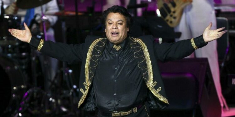 La antigua mansión de Juan Gabriel en Florida sale al mercado por 38.9 millones de dólares